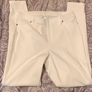 Time and Tru White pants